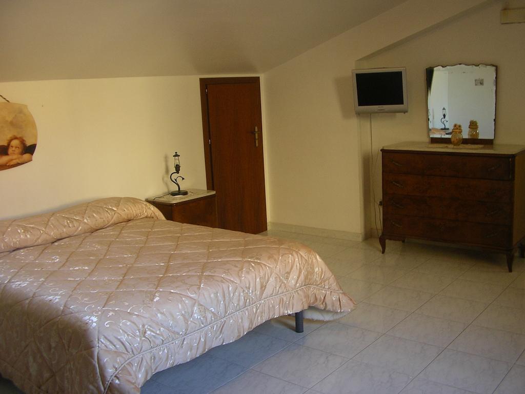 Terrazza Sul Mare Apartment Gioiosa Marea Exterior foto