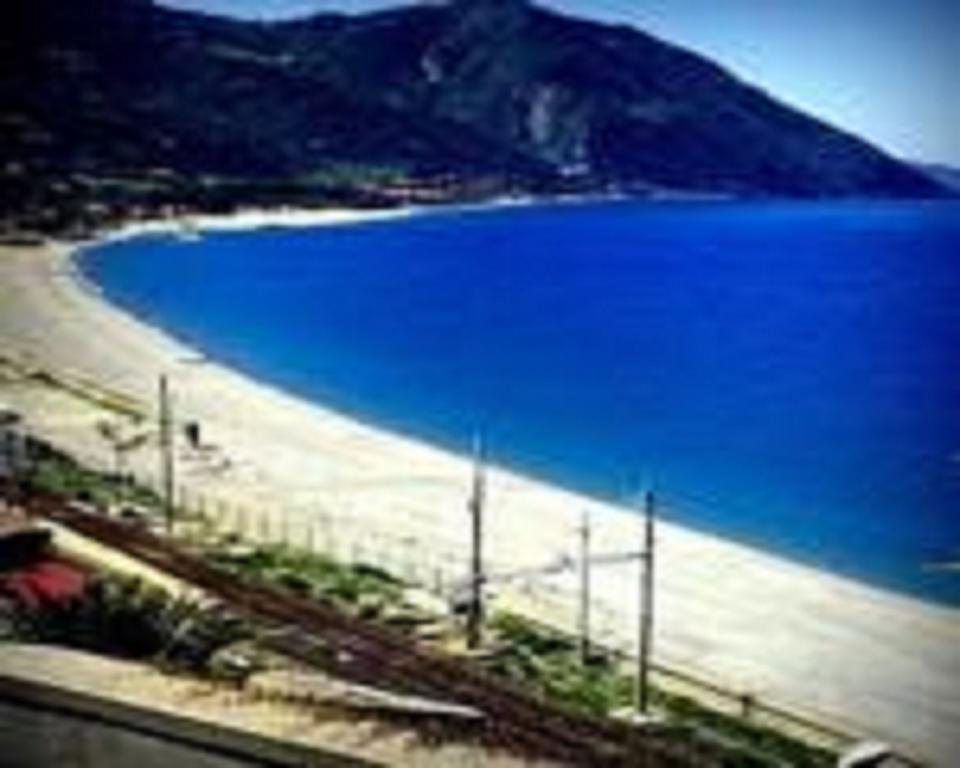 Terrazza Sul Mare Apartment Gioiosa Marea Exterior foto