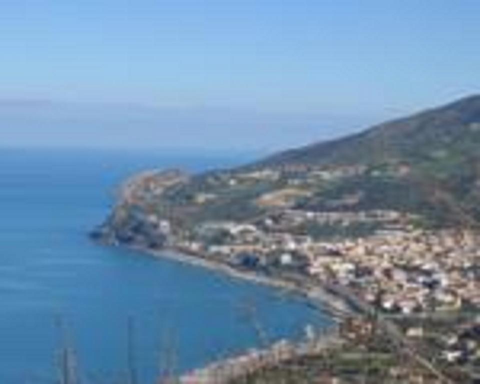 Terrazza Sul Mare Apartment Gioiosa Marea Exterior foto
